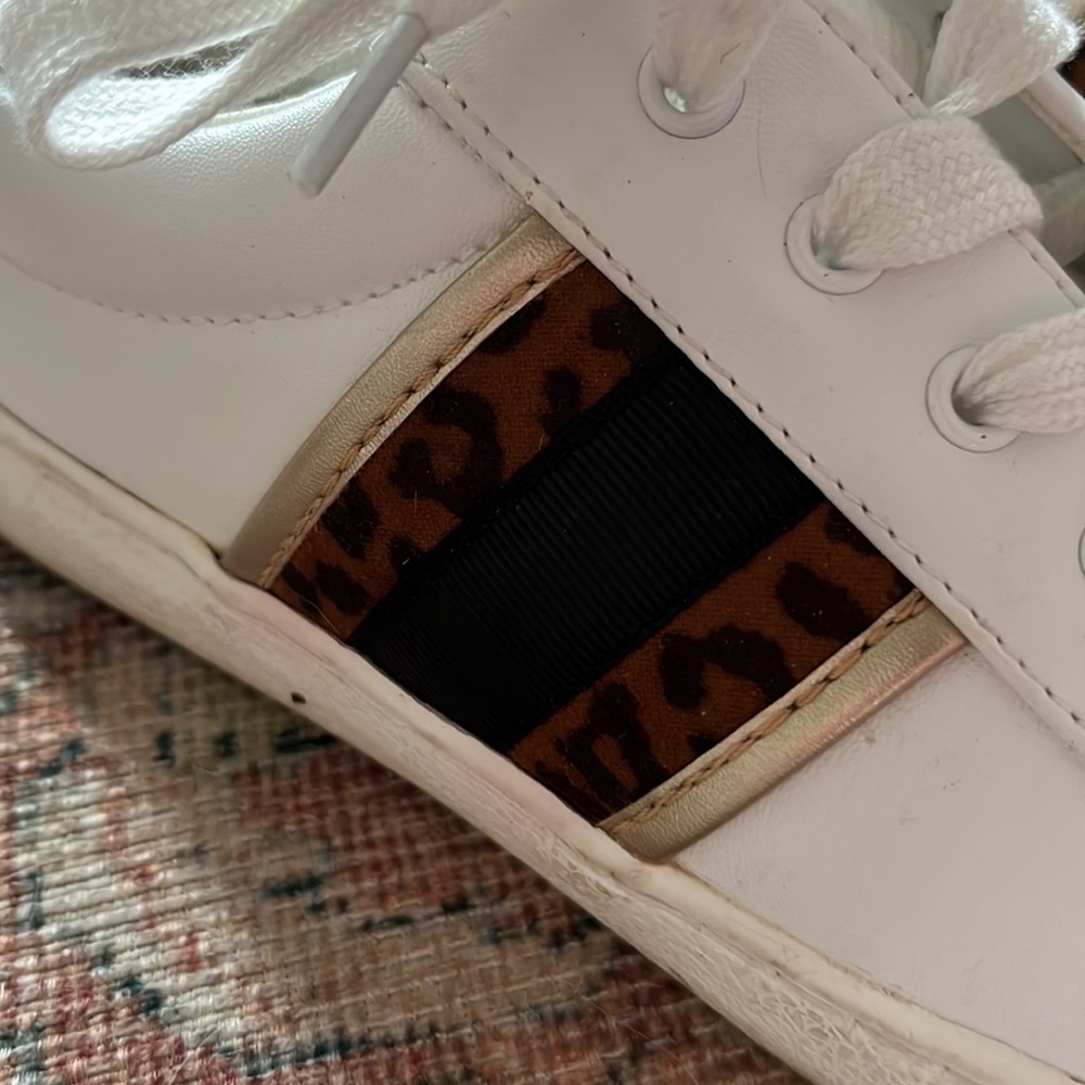 Time and Tru white leather sneakers with leopard stripe - Picture 2 of 4